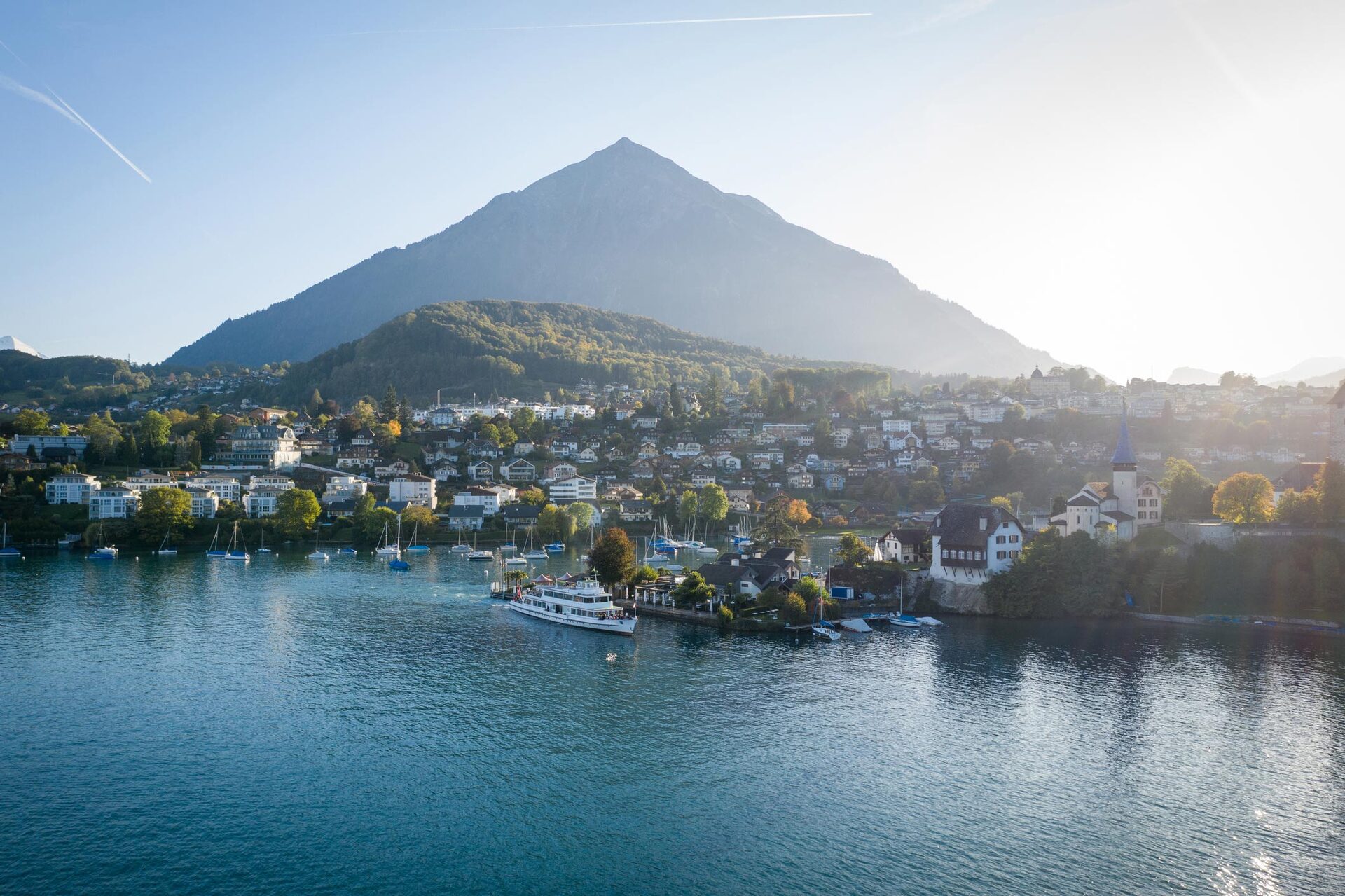 Spiez on Lake Thun with the Niesen in the background